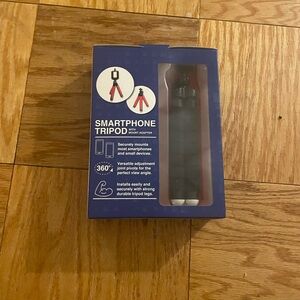 I am selling a tripod which can hold a phone between 4-6 inches. Inbox me.